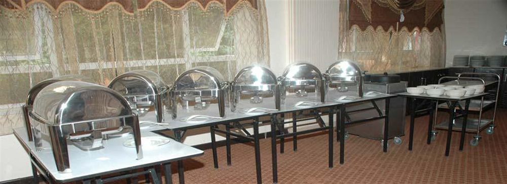 Hotel Sapphire Dar es Salaam Esterno foto
